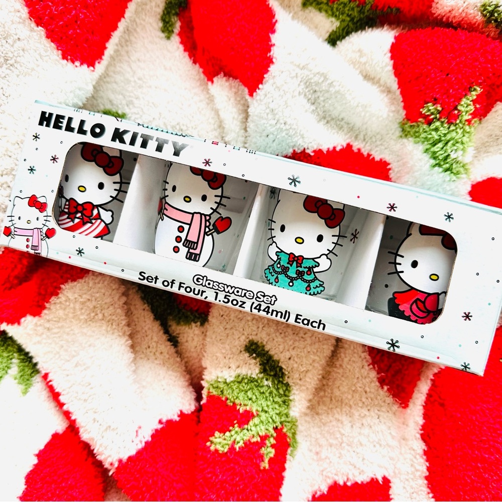 Hello Kitty Set of 4 Shot Glasses